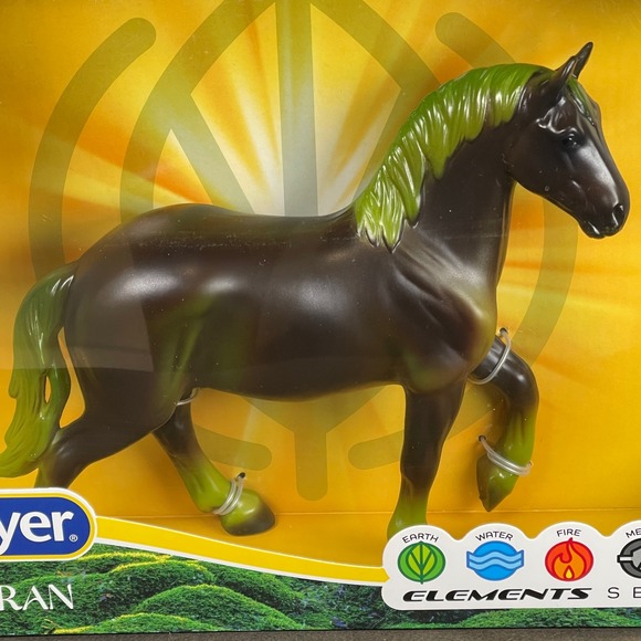 Breyer Horse Element Series Terran Earth 1:12 Scale Brown & Green - Picture 2 of 5